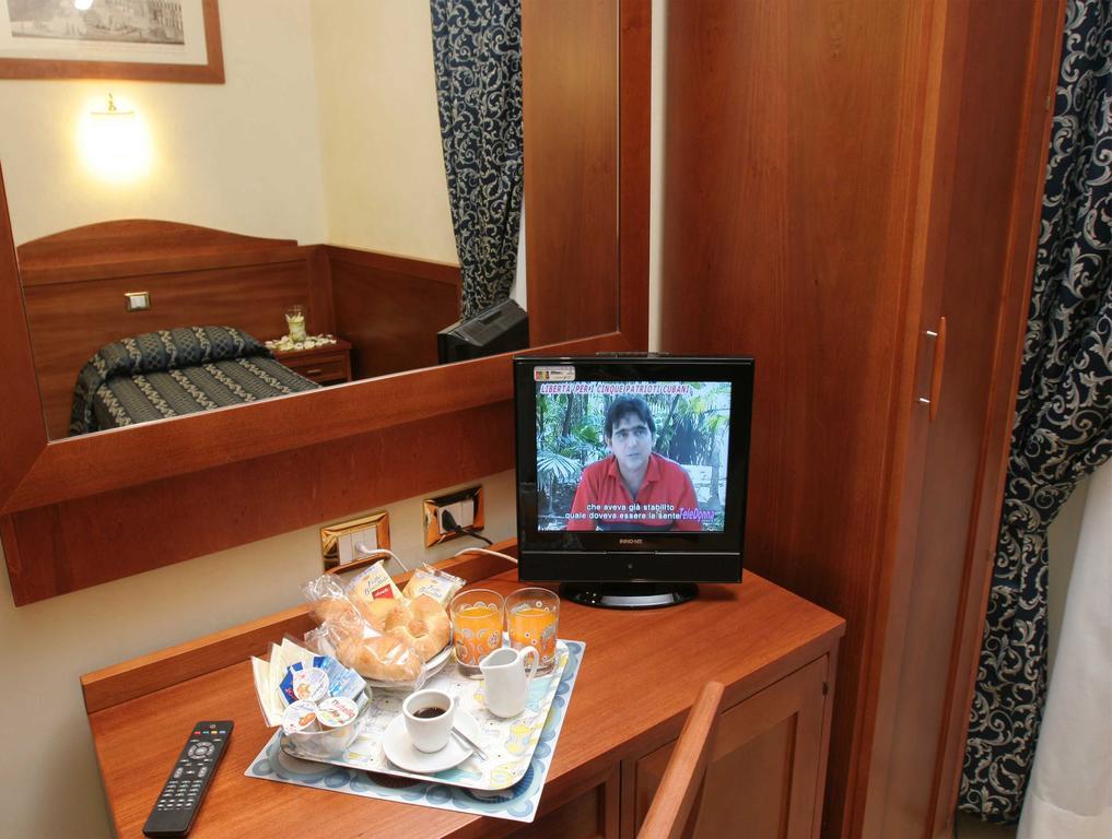 Adorasuite B&B Roma Ngoại thất bức ảnh